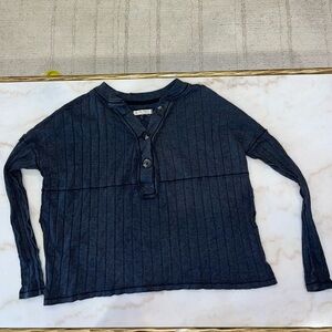 Free People soft & stretchy cotton ribbed henley🪴